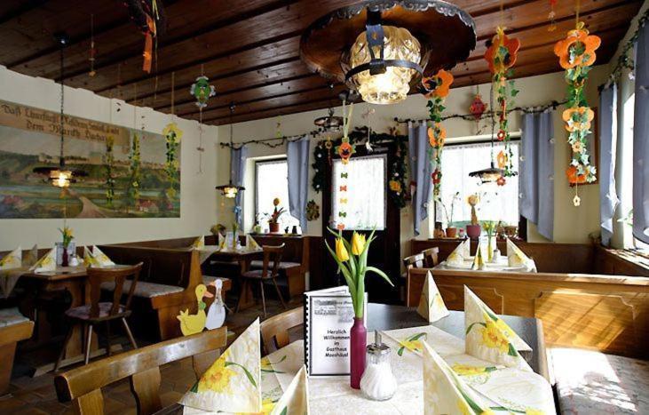 Gasthaus Mooshaeusl Hebertshausen Exteriér fotografie